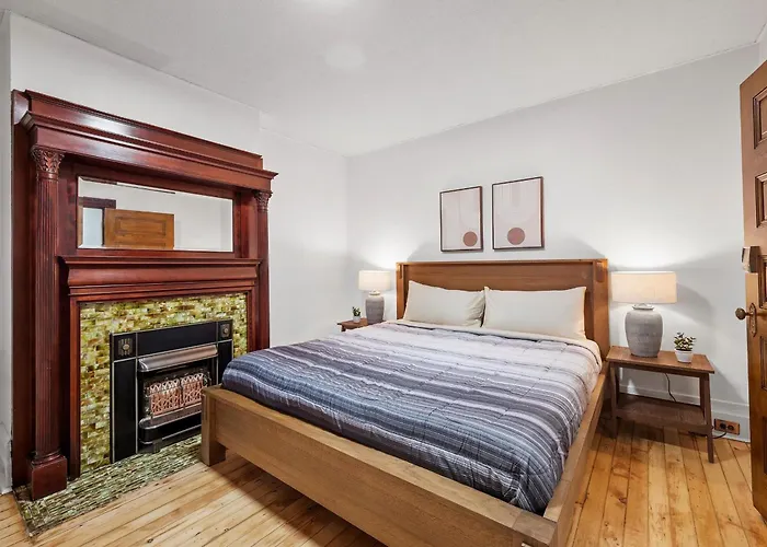 Oakland, Pittsburgh !A Modern And Stylish Private Bedroom With Shared Bathroom