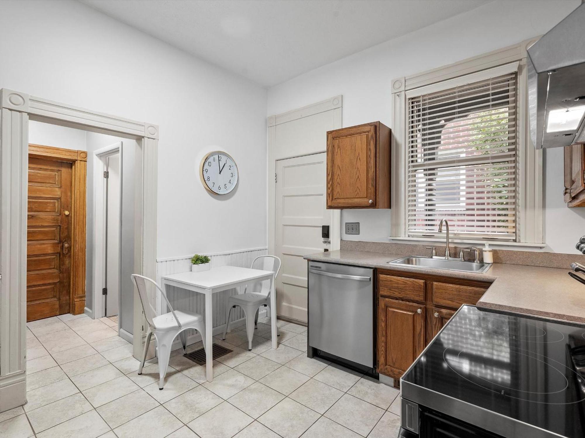 Oakland, !a Modern And Stylish Private Bedroom With Shared Bathroom Homestay Pittsburgh