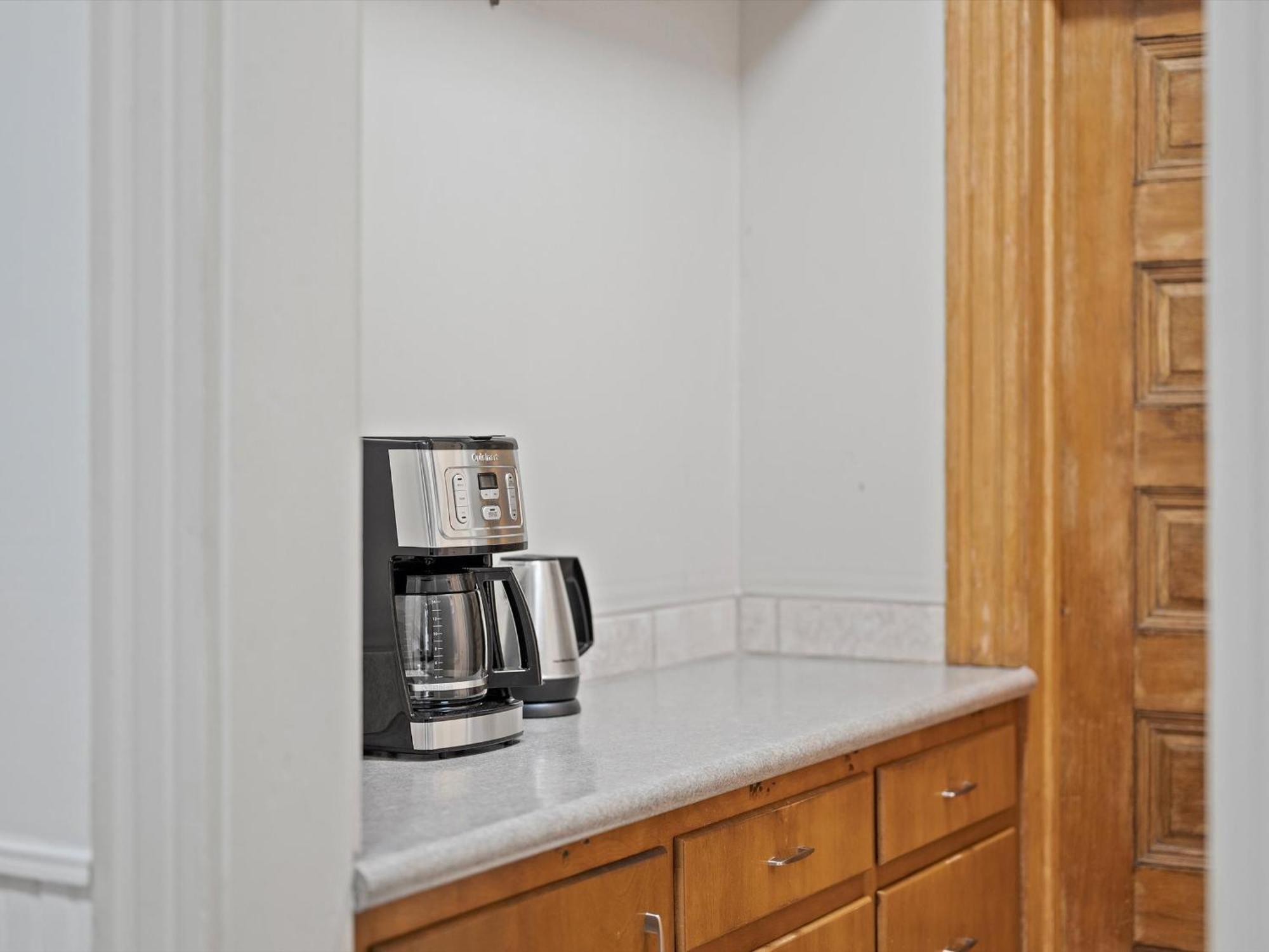 Oakland, !a Modern And Stylish Private Bedroom With Shared Bathroom Homestay